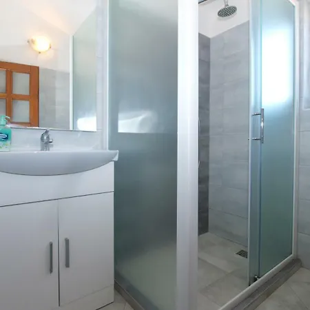 Apartment Sandra 1820 Pula